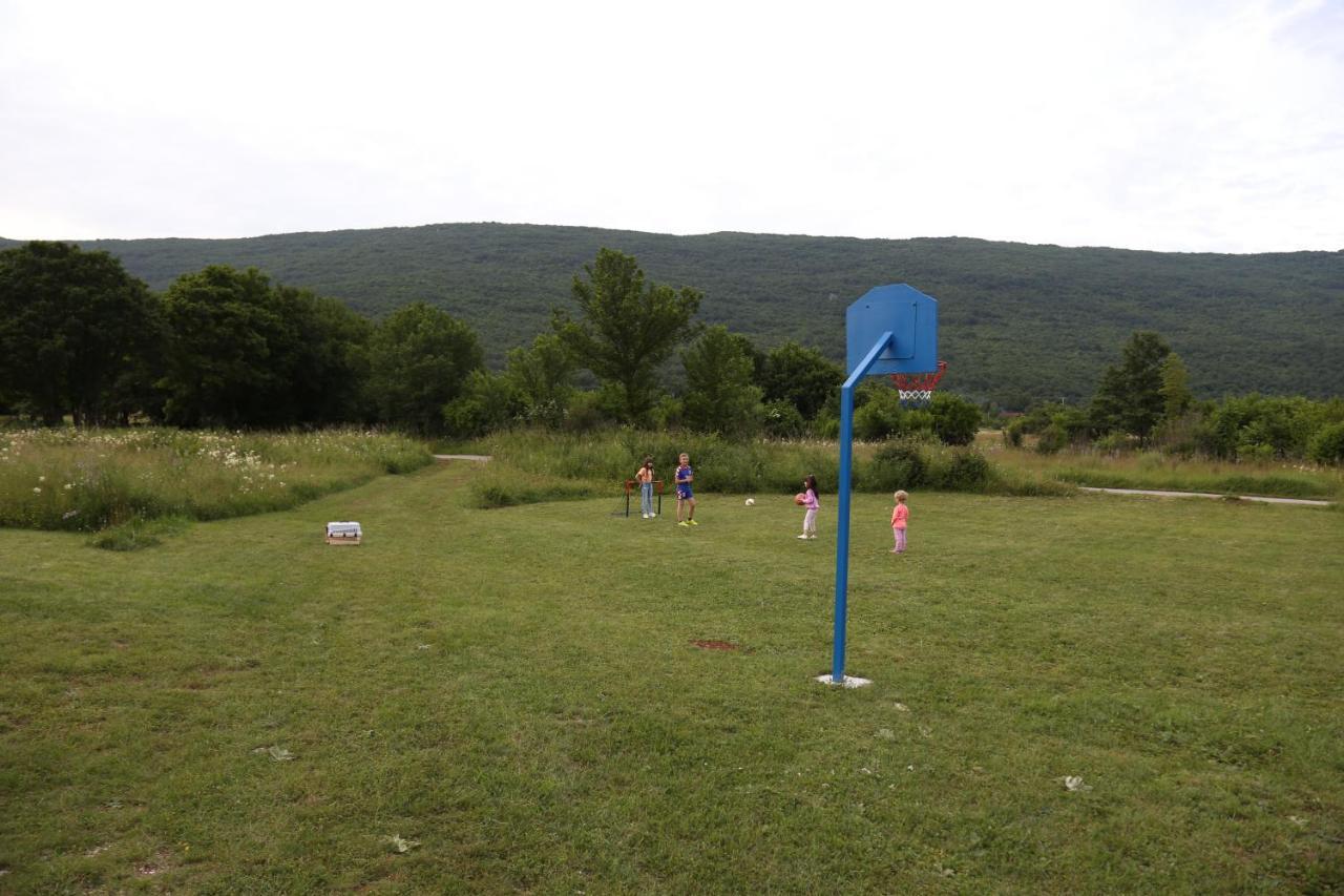 Gacka Valley Licko Lesce Екстериор снимка