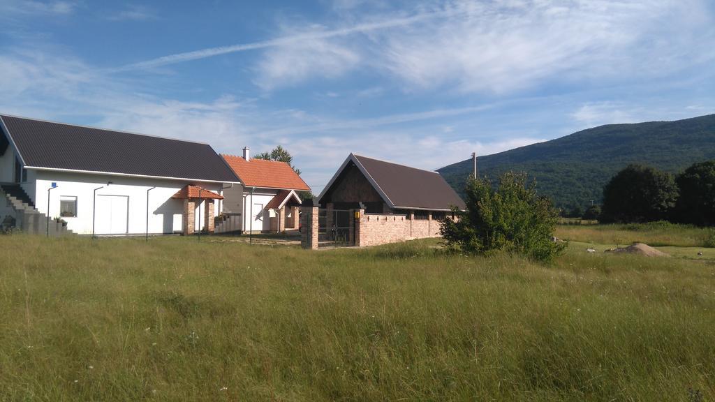 Gacka Valley Licko Lesce Екстериор снимка