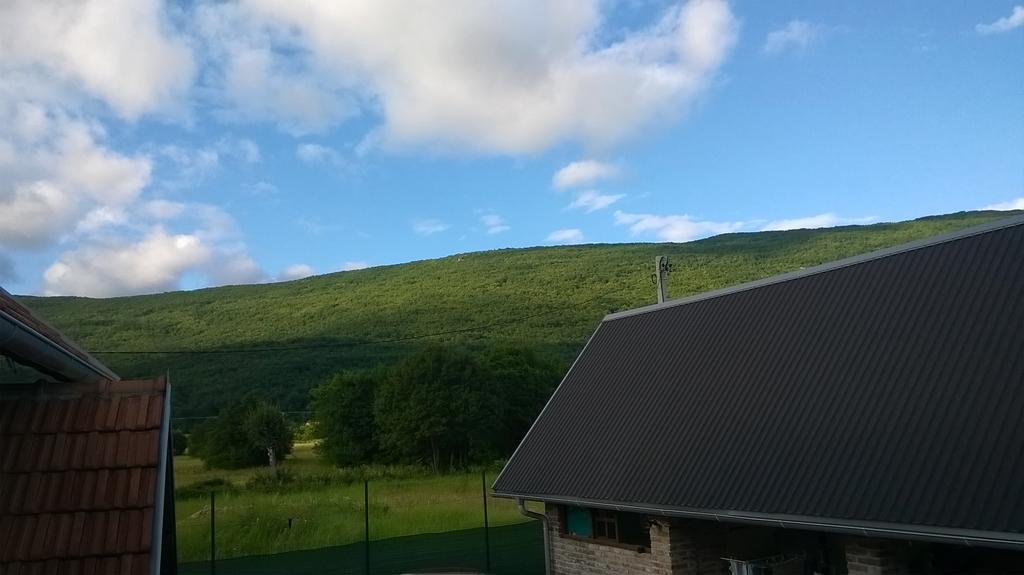 Gacka Valley Licko Lesce Екстериор снимка